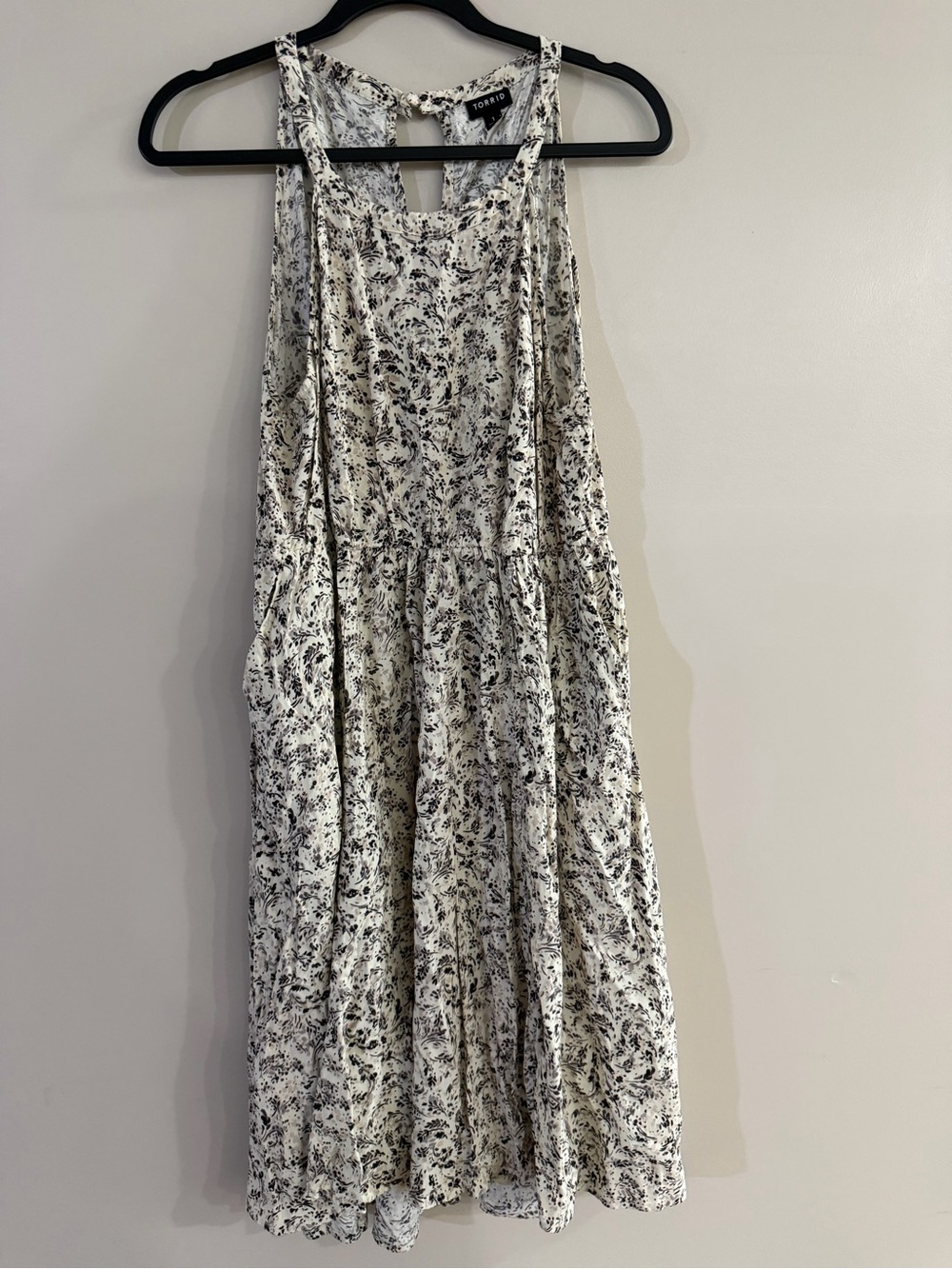 torrid Black & White Floral Scoop-Back Midi Dress